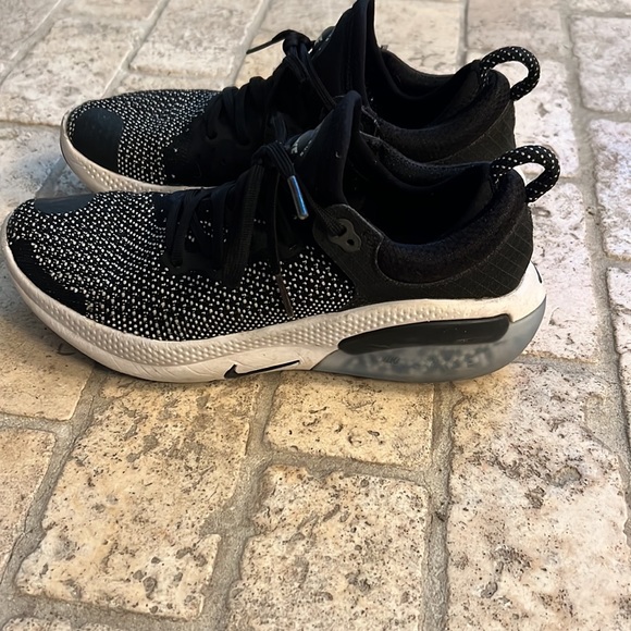 Nike Joy Ride - Picture 2 of 2